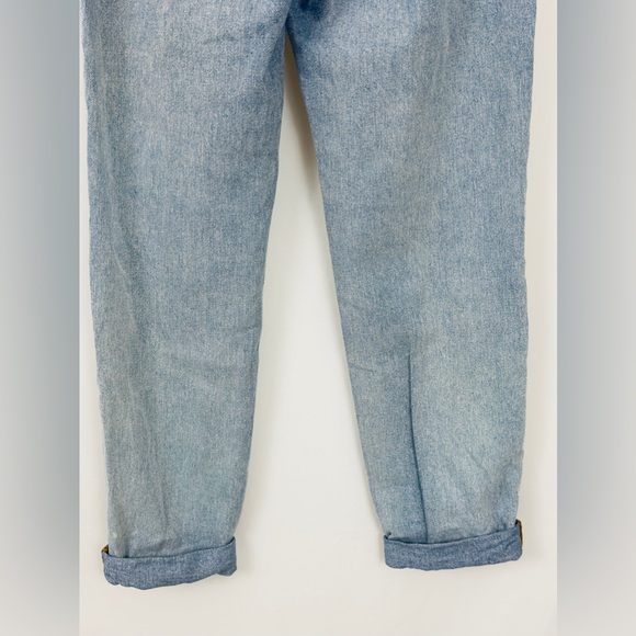 BDG URBAN OUTFITTER MOM HIGH RISE DESTROYED STRAIGHT LEG  LIGHT WASH JEA… - Picture 7 of 10